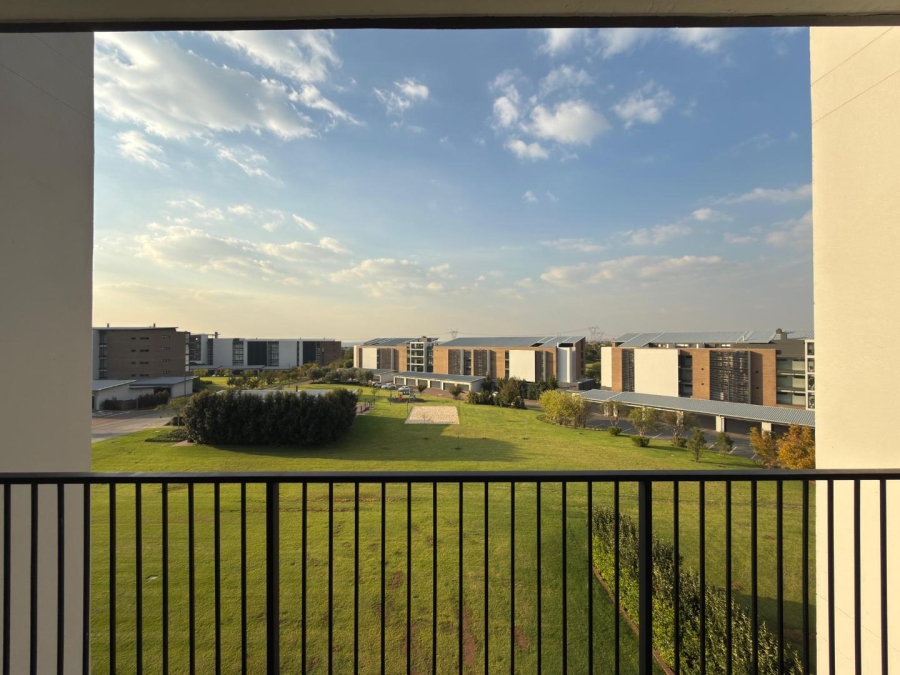 To Let 2 Bedroom Property for Rent in Midfield Estate Gauteng