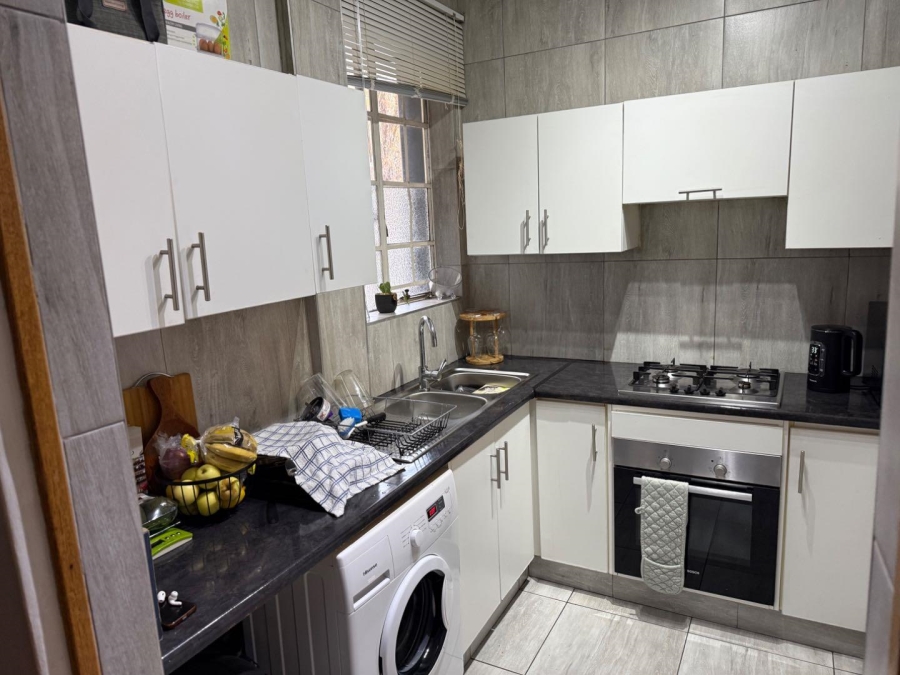 2 Bedroom Property for Sale in Illovo Gauteng