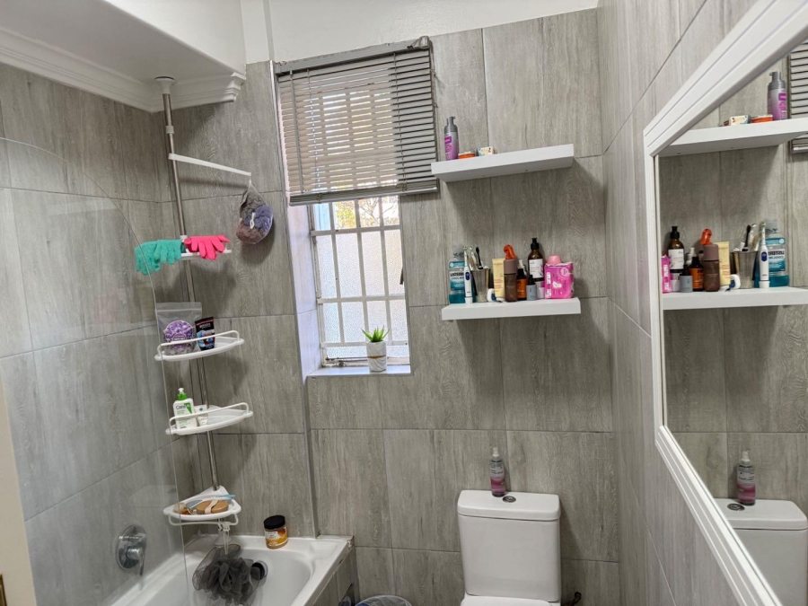 2 Bedroom Property for Sale in Illovo Gauteng