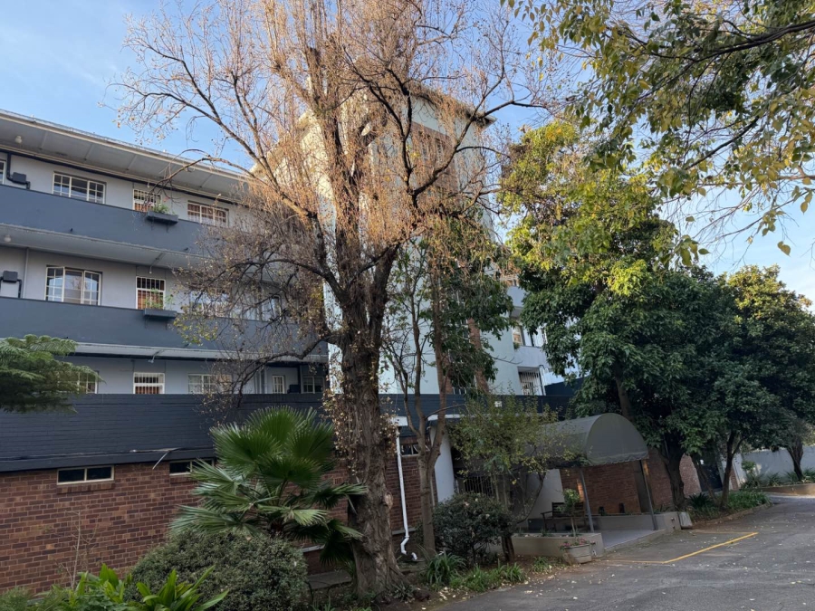 2 Bedroom Property for Sale in Illovo Gauteng