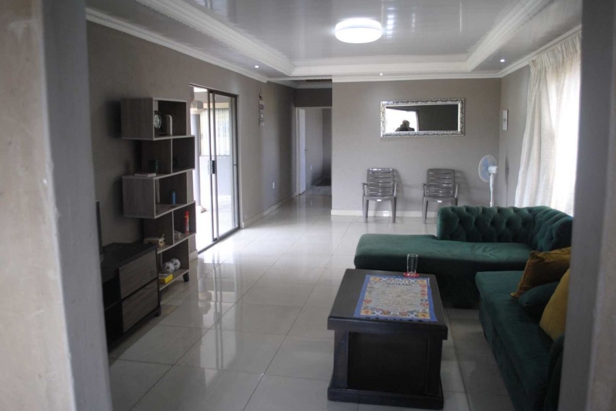 To Let 4 Bedroom Property for Rent in Nelsonia Gauteng
