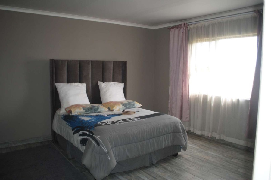 To Let 4 Bedroom Property for Rent in Nelsonia Gauteng