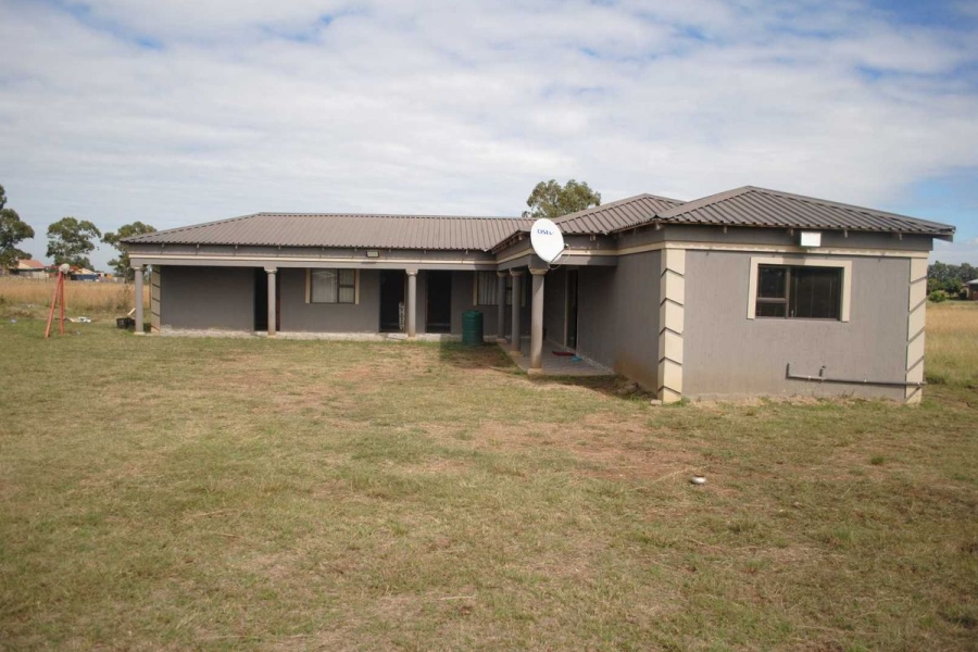 To Let 4 Bedroom Property for Rent in Nelsonia Gauteng