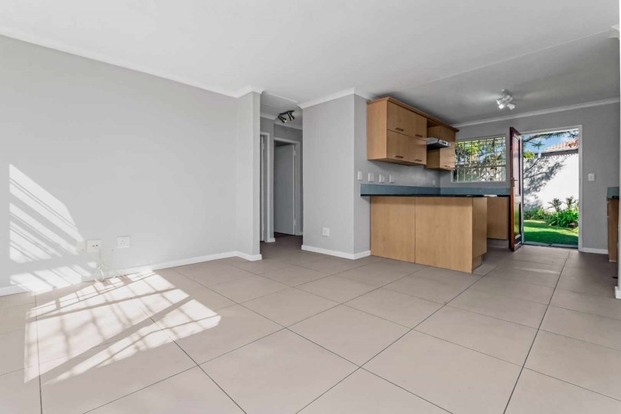 To Let 2 Bedroom Property for Rent in Magaliessig Gauteng