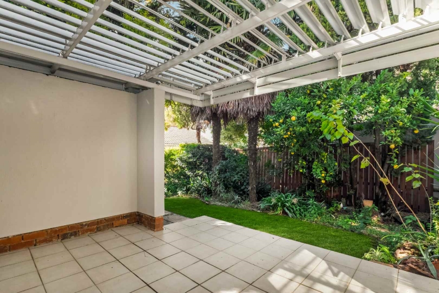 To Let 2 Bedroom Property for Rent in Magaliessig Gauteng