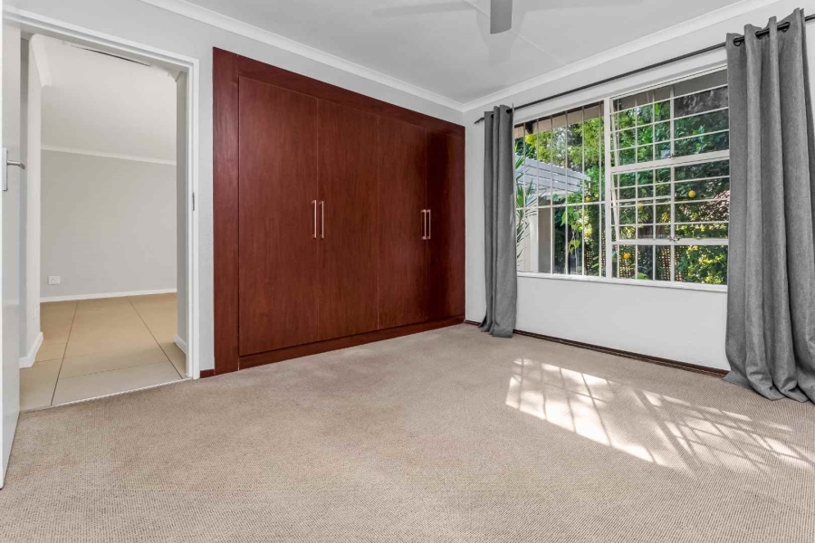 To Let 2 Bedroom Property for Rent in Magaliessig Gauteng