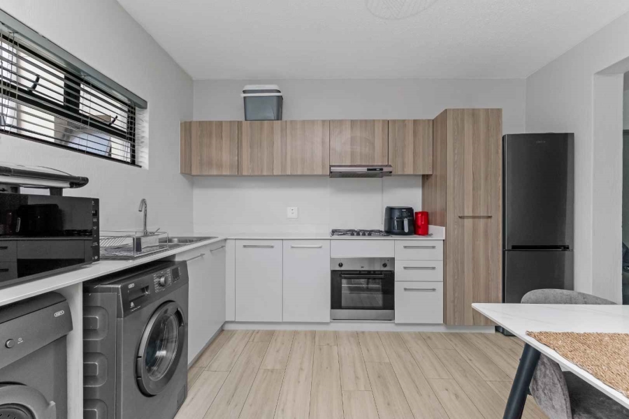To Let 3 Bedroom Property for Rent in Broadacres Gauteng