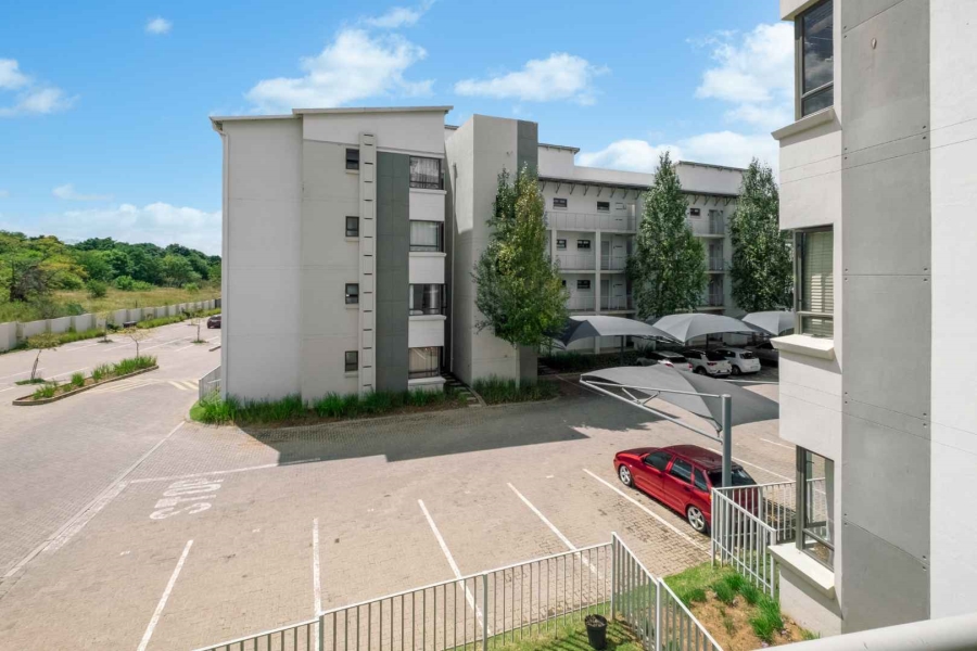 To Let 3 Bedroom Property for Rent in Broadacres Gauteng