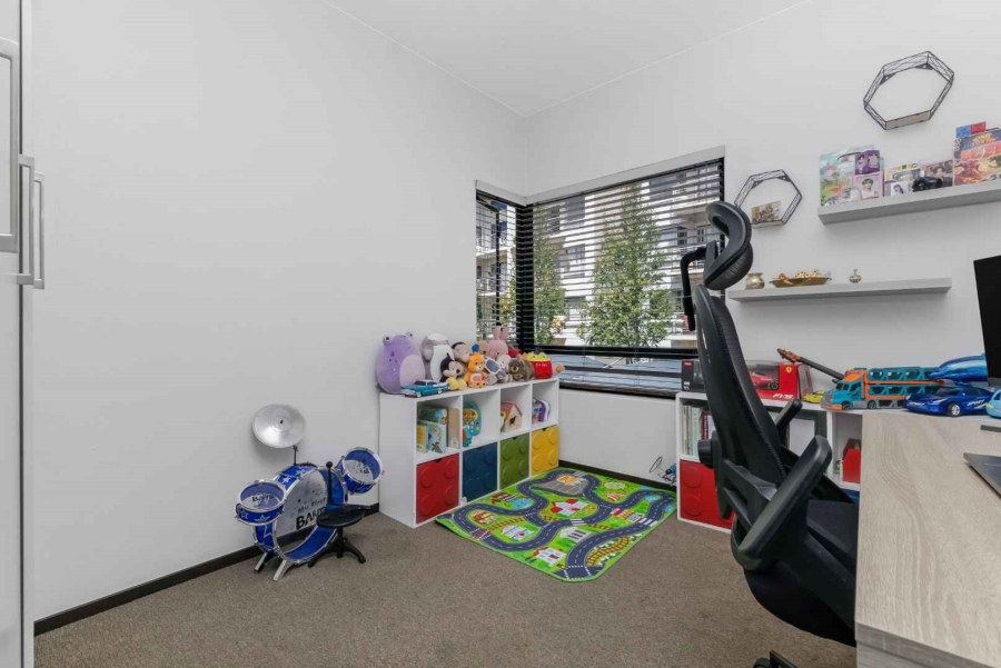 To Let 3 Bedroom Property for Rent in Broadacres Gauteng