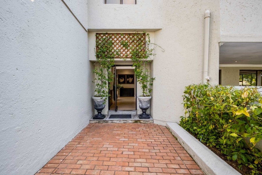 4 Bedroom Property for Sale in Fourways Gardens Gauteng