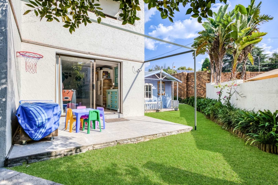 4 Bedroom Property for Sale in Fourways Gardens Gauteng
