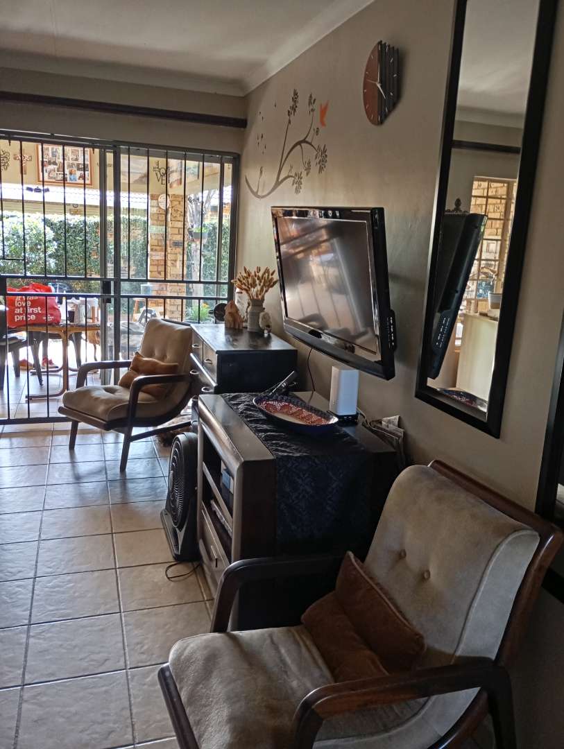 3 Bedroom Property for Sale in Annlin Gauteng