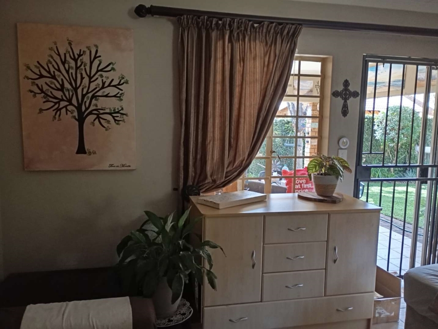 3 Bedroom Property for Sale in Annlin Gauteng