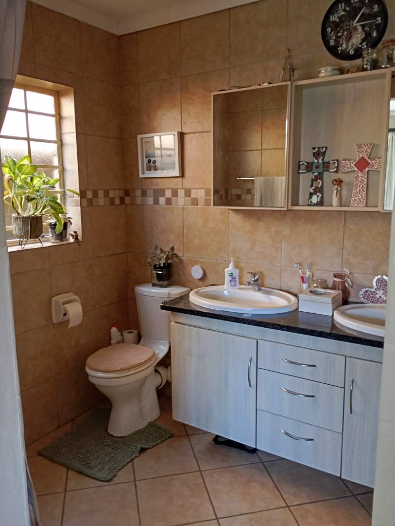 3 Bedroom Property for Sale in Annlin Gauteng