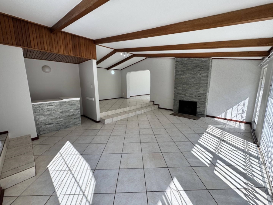 4 Bedroom Property for Sale in Northcliff Gauteng