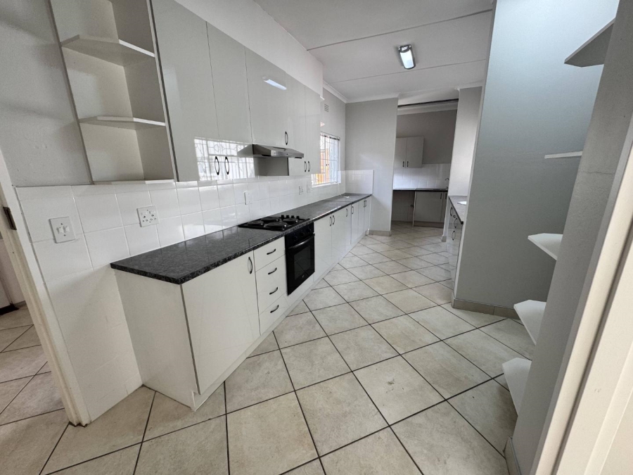 4 Bedroom Property for Sale in Northcliff Gauteng