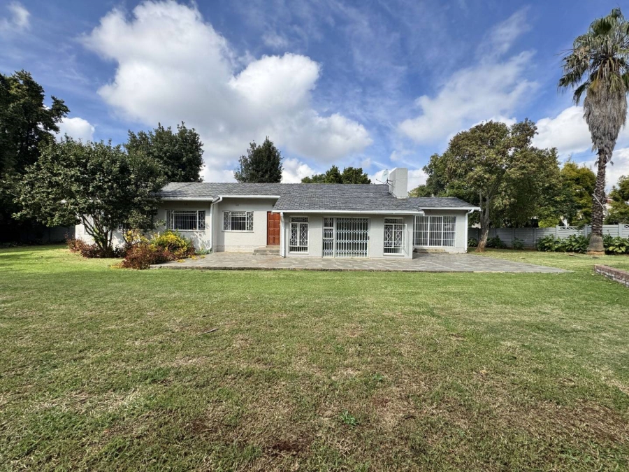 To Let 4 Bedroom Property for Rent in Northcliff Gauteng