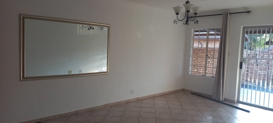 2 Bedroom Property for Sale in Equestria Gauteng