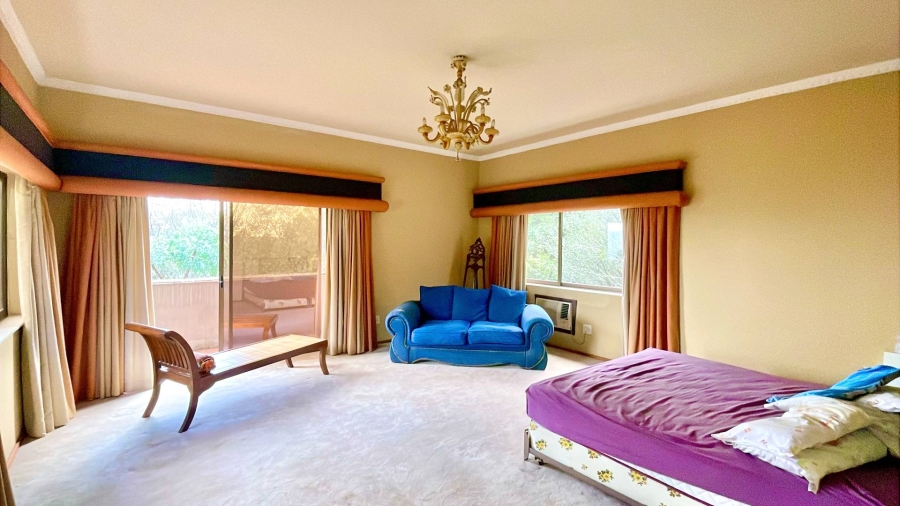 5 Bedroom Property for Sale in Faerie Glen Gauteng