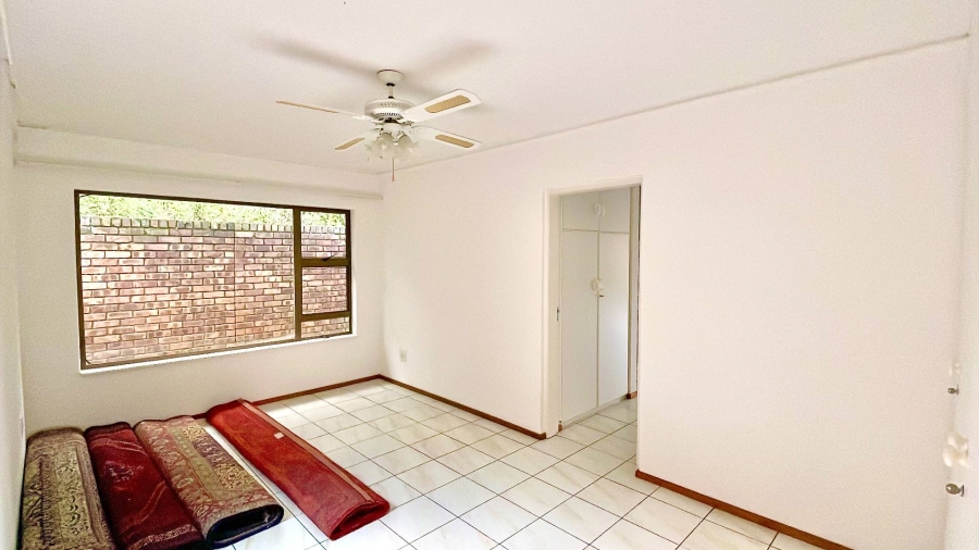 5 Bedroom Property for Sale in Faerie Glen Gauteng