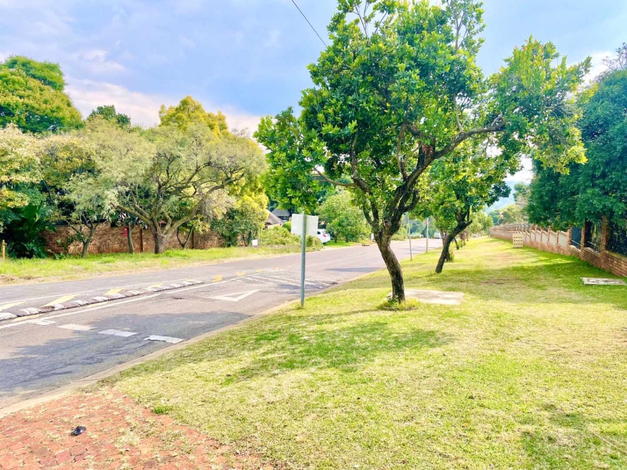 5 Bedroom Property for Sale in Faerie Glen Gauteng