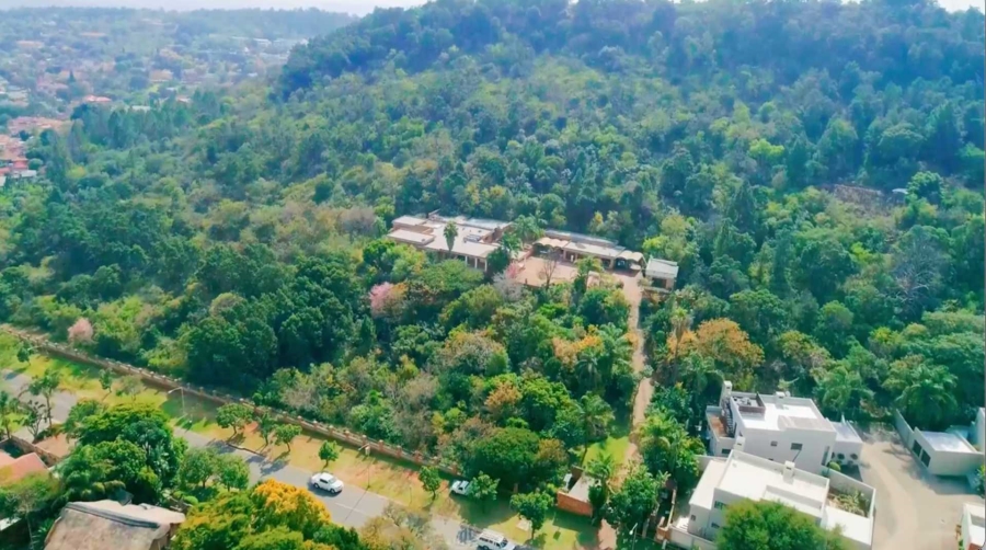 5 Bedroom Property for Sale in Faerie Glen Gauteng