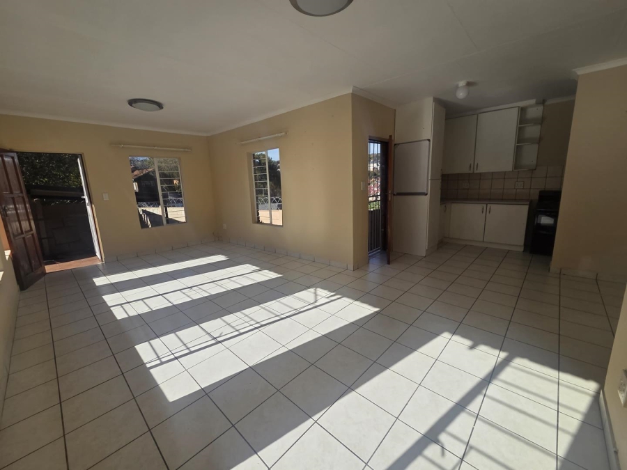 To Let 3 Bedroom Property for Rent in Breaunanda Gauteng