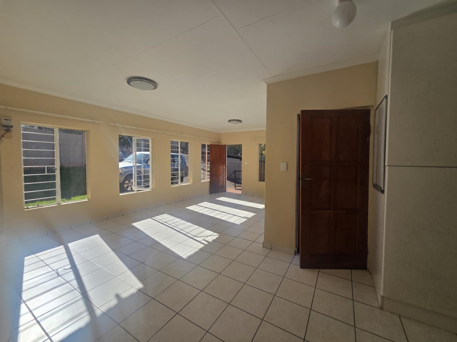To Let 3 Bedroom Property for Rent in Breaunanda Gauteng