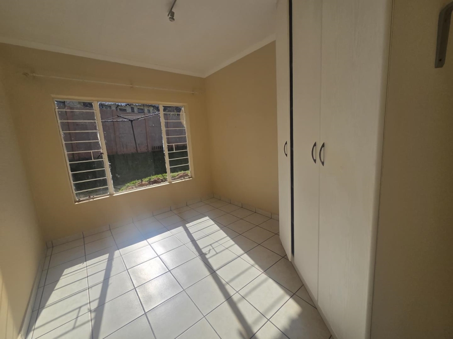 To Let 3 Bedroom Property for Rent in Breaunanda Gauteng