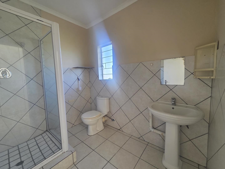 To Let 3 Bedroom Property for Rent in Breaunanda Gauteng