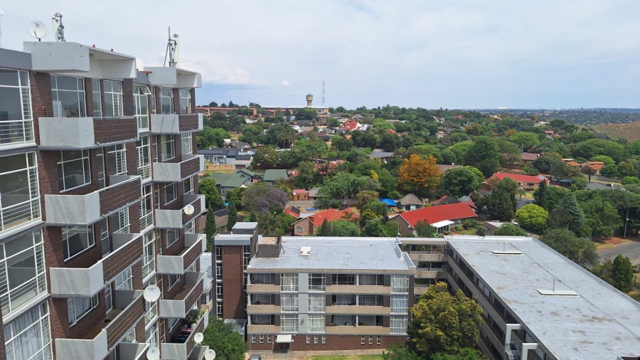 To Let 2 Bedroom Property for Rent in Constantia Kloof Gauteng