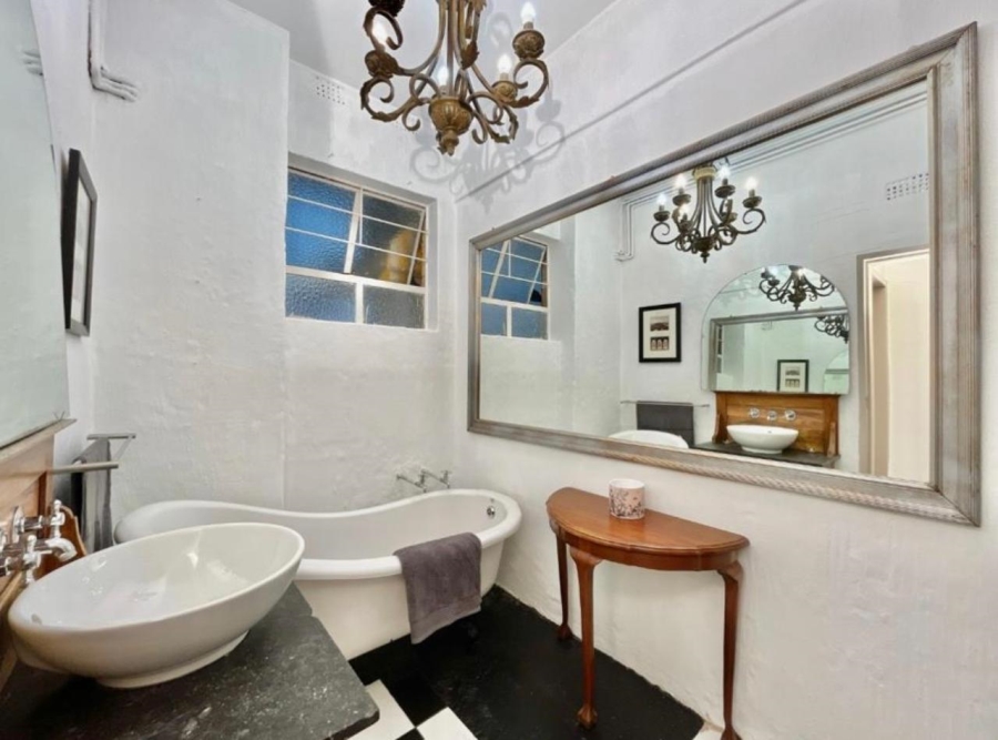 To Let 2 Bedroom Property for Rent in Rosebank Gauteng