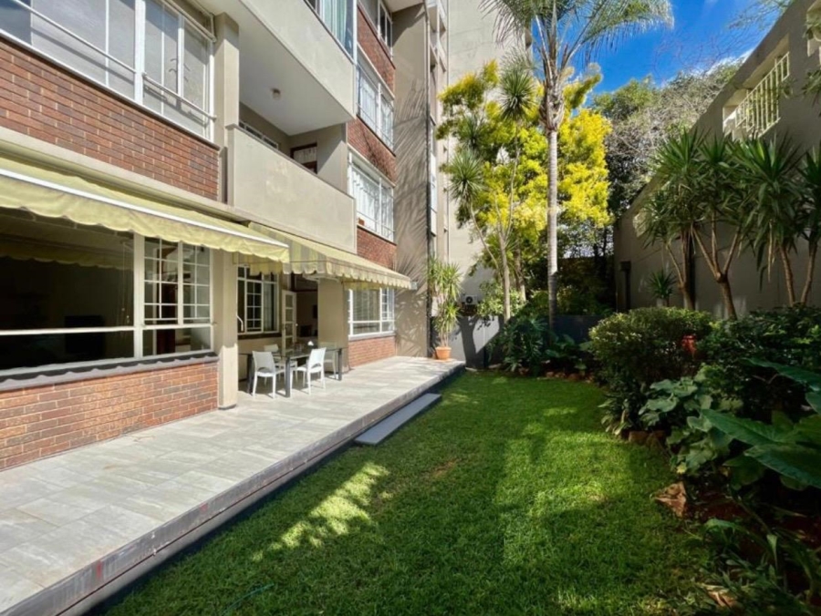 To Let 2 Bedroom Property for Rent in Rosebank Gauteng