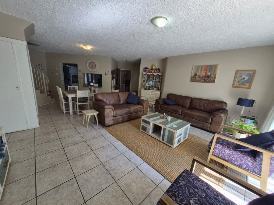 3 Bedroom Property for Sale in Elardus Park Gauteng