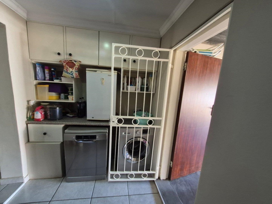 3 Bedroom Property for Sale in Elardus Park Gauteng