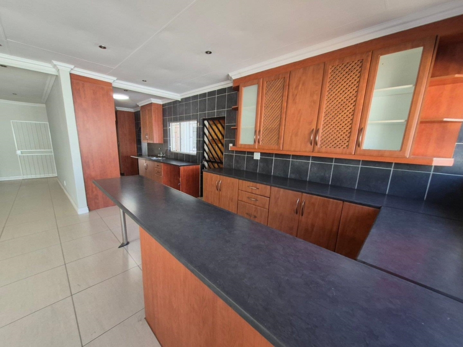 3 Bedroom Property for Sale in Garsfontein Gauteng