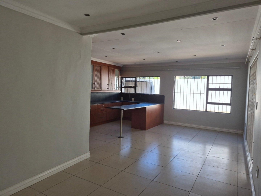 3 Bedroom Property for Sale in Garsfontein Gauteng