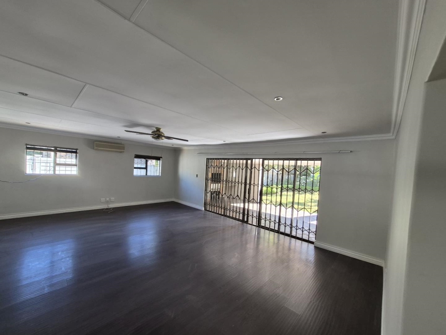 3 Bedroom Property for Sale in Garsfontein Gauteng