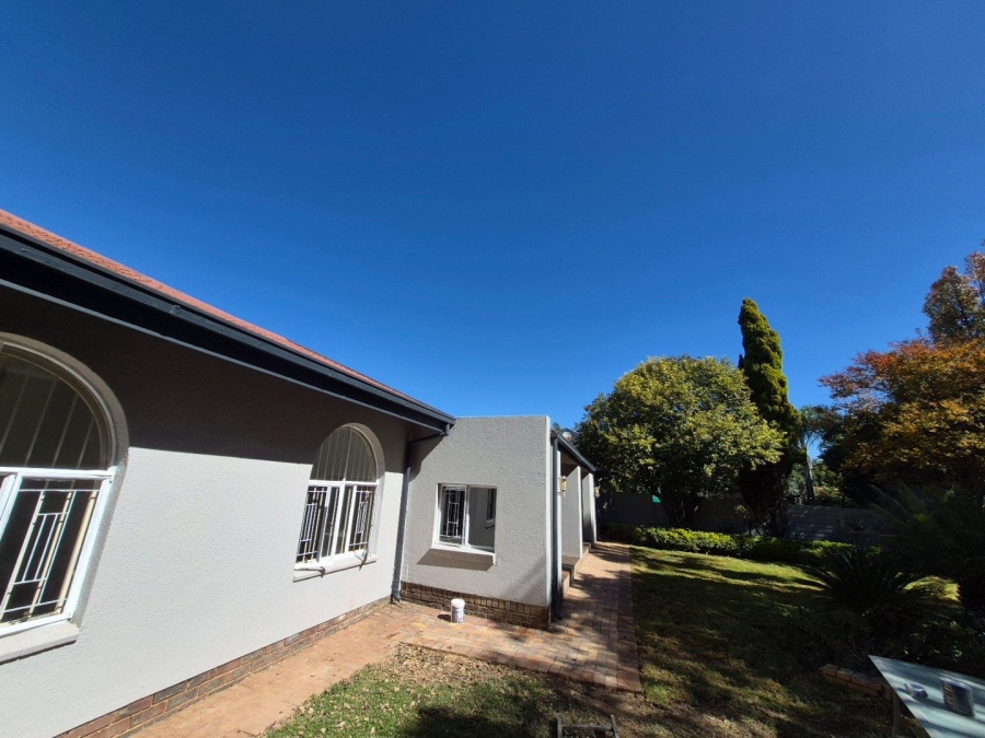 3 Bedroom Property for Sale in Garsfontein Gauteng