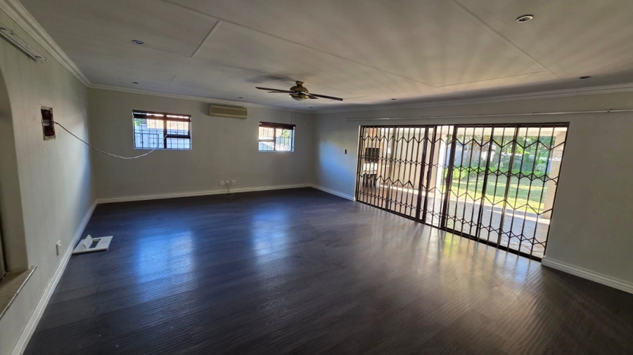 3 Bedroom Property for Sale in Garsfontein Gauteng