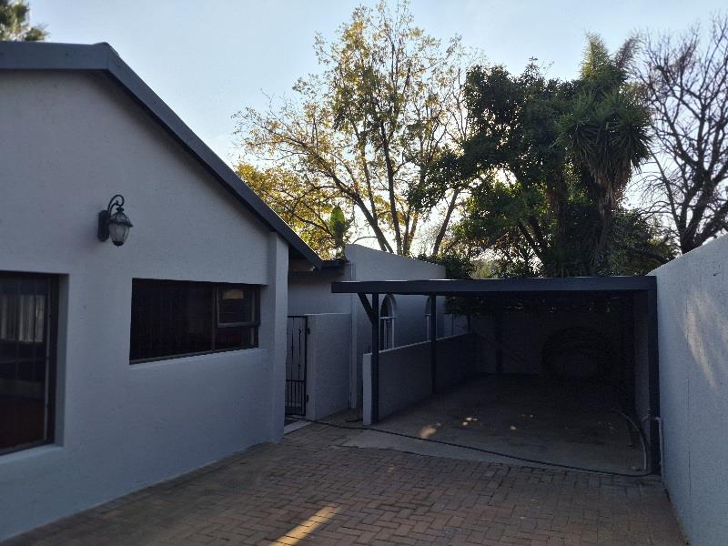 3 Bedroom Property for Sale in Garsfontein Gauteng