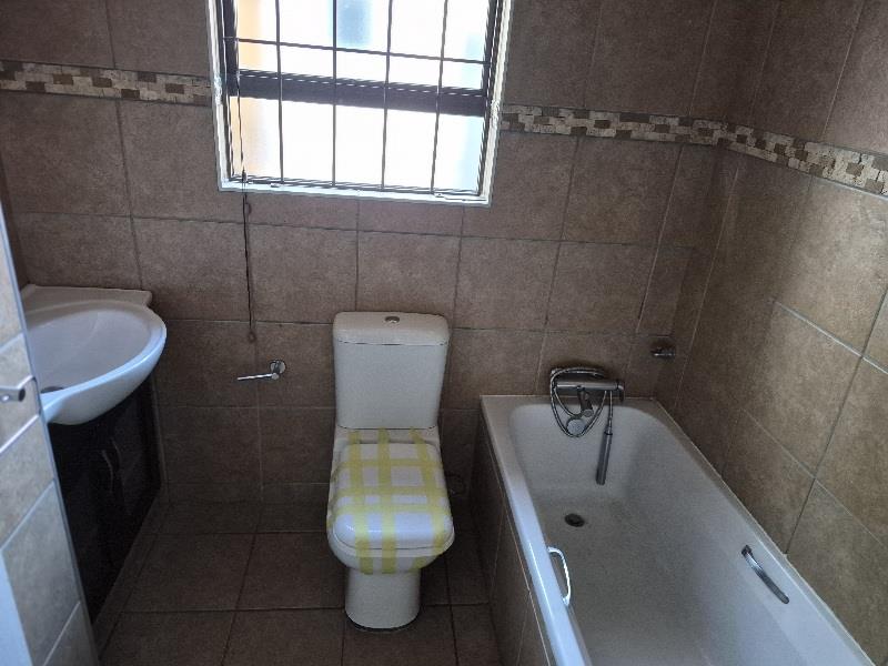3 Bedroom Property for Sale in Garsfontein Gauteng