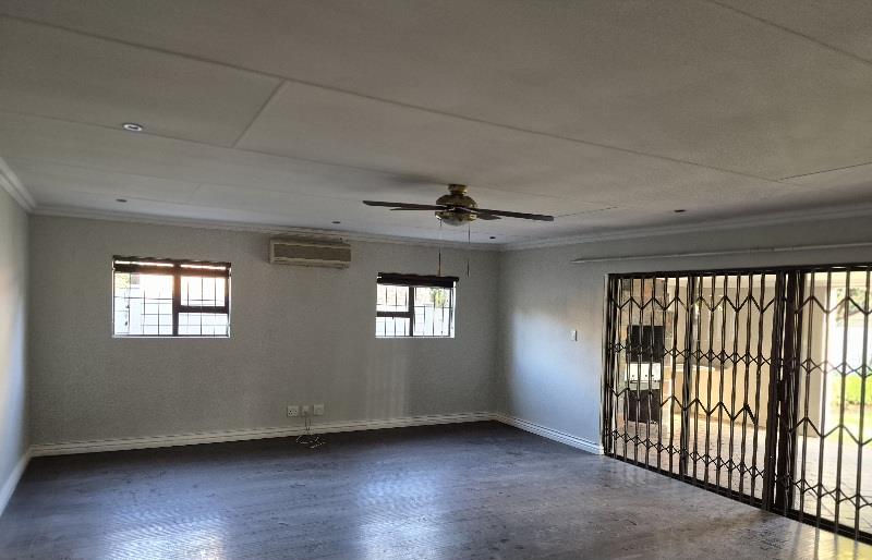 3 Bedroom Property for Sale in Garsfontein Gauteng