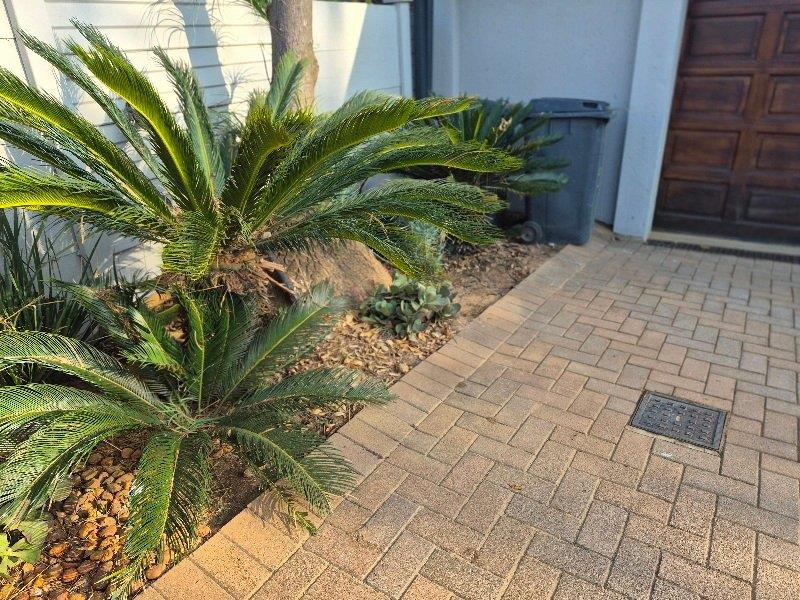3 Bedroom Property for Sale in Garsfontein Gauteng