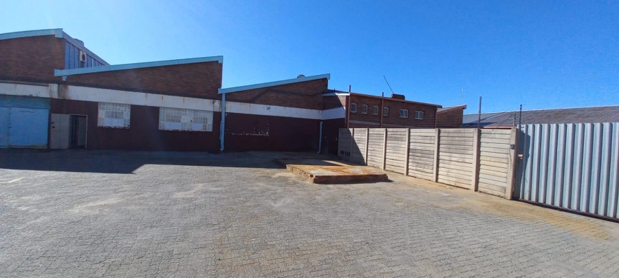 To Let Commercial Property for Rent in Benrose Gauteng