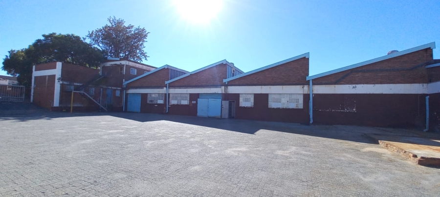 To Let Commercial Property for Rent in Benrose Gauteng