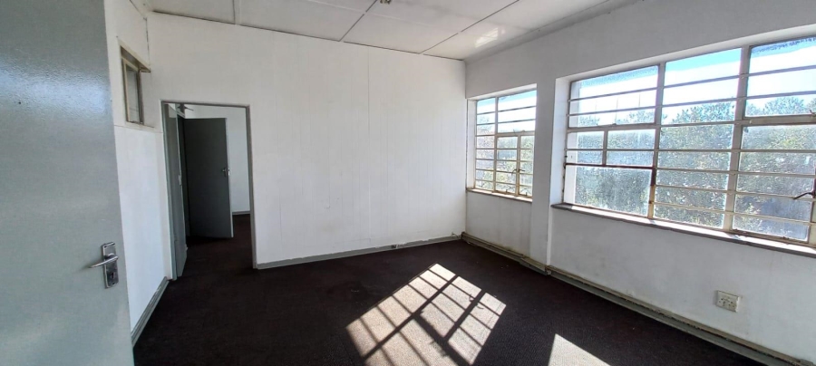 To Let Commercial Property for Rent in Benrose Gauteng