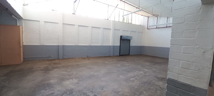 To Let Commercial Property for Rent in Benrose Gauteng