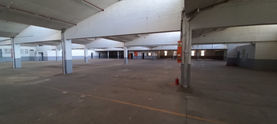 To Let Commercial Property for Rent in Benrose Gauteng