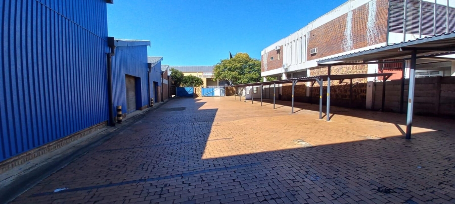 To Let Commercial Property for Rent in Benrose Gauteng